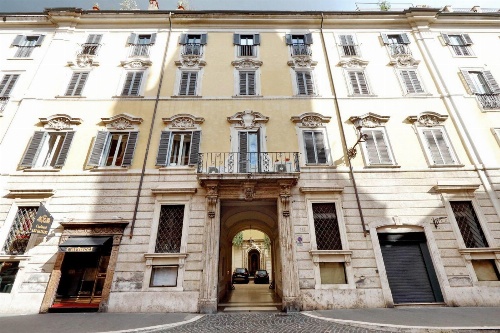 The Babuino - Luxury serviced apartment image 3